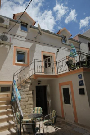 Apartments by the sea Baska Voda, Makarska - 6869